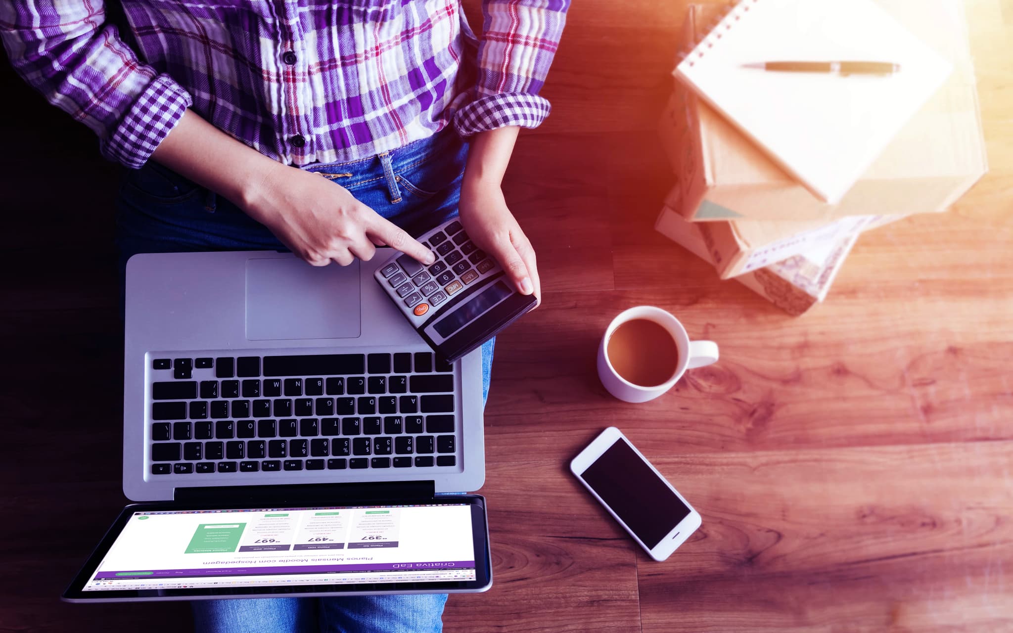 Qual o preço do Moodle? Entenda tudo sobre os custos de uma plataforma EaD