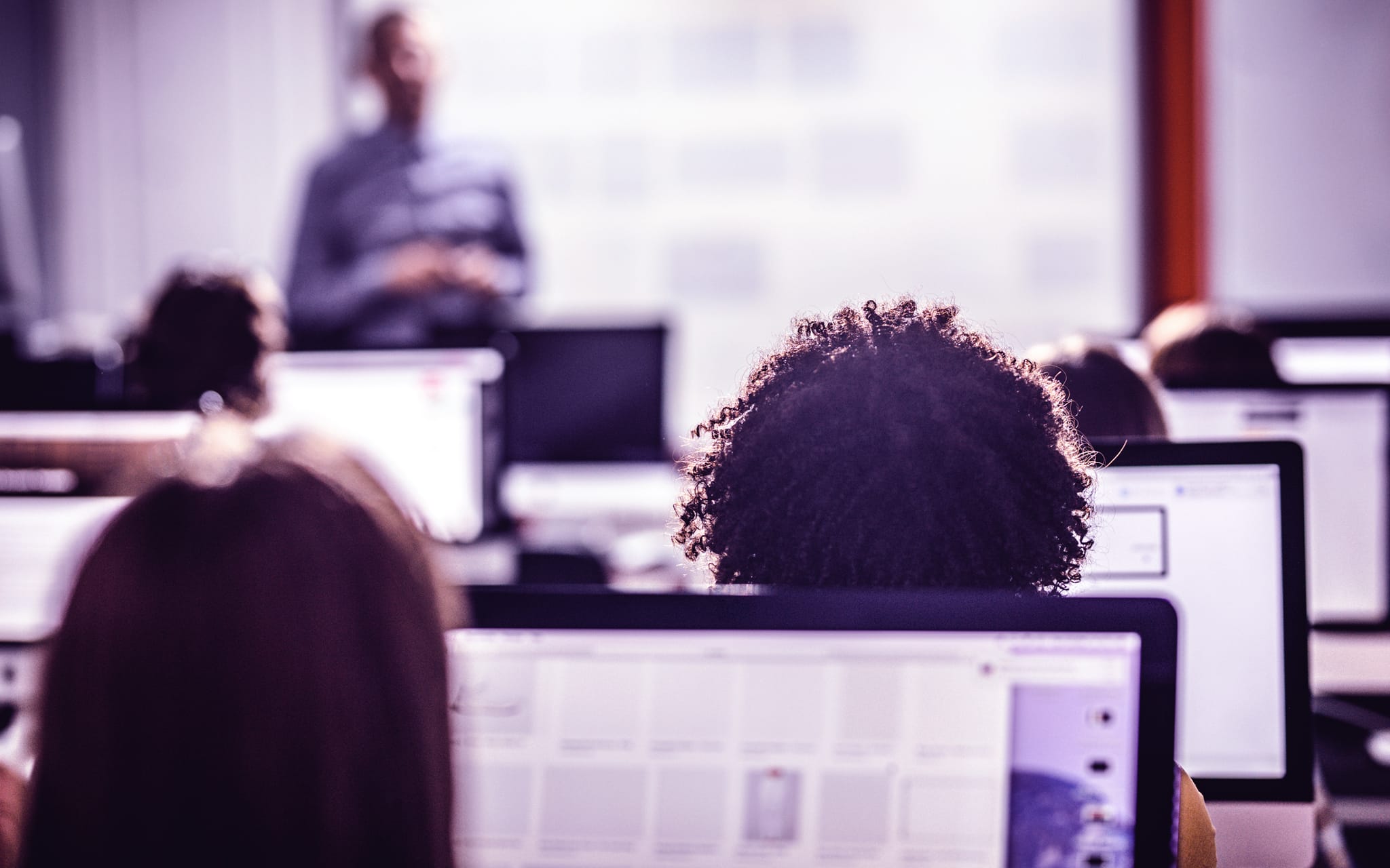 Ambiente virtuais de aprendizagem: qual a importância no modelo híbrido de ensino?