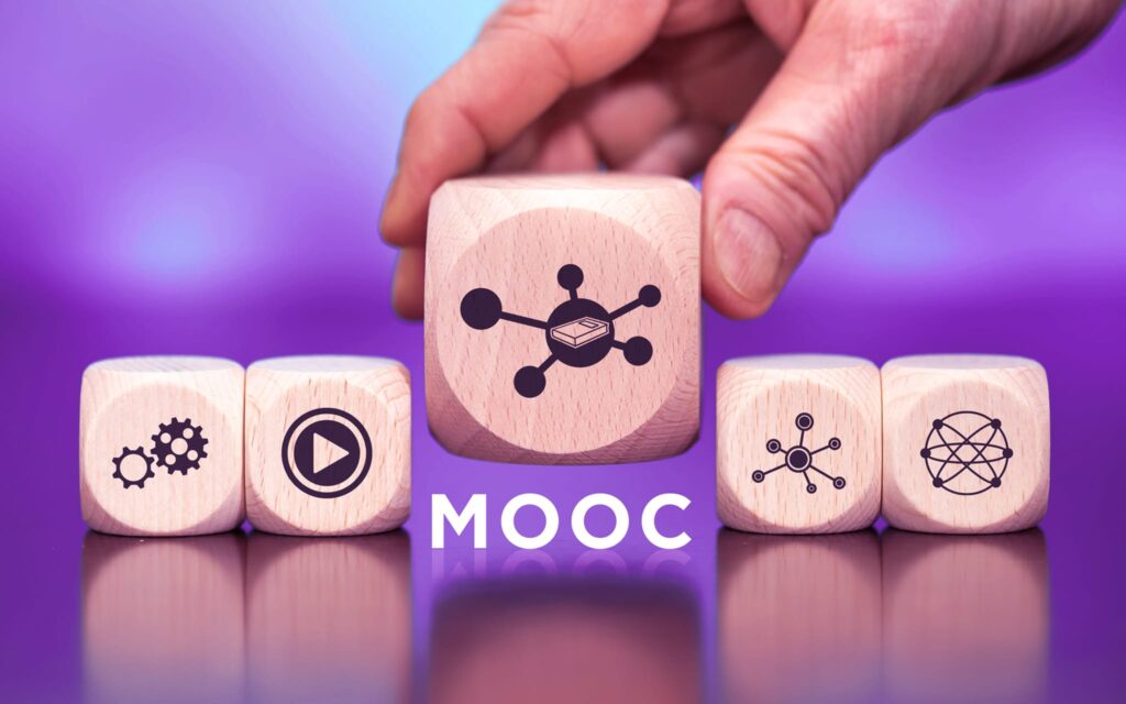 Criativa EaD - MOOC e arquitetura pedagógica: como estruturar cursos massivos de qualidade?