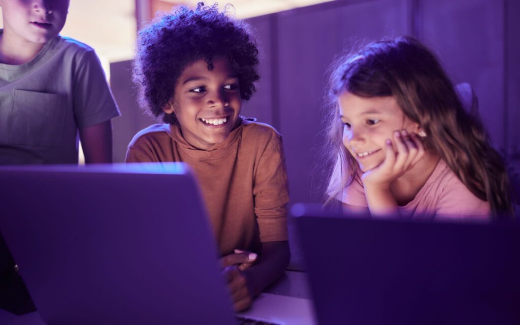 Criativa EaD - Desafios para implementação de uma plataforma EaD para escolas